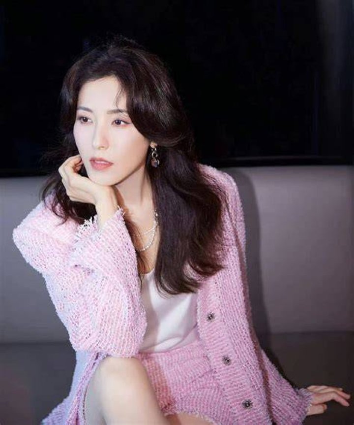 Li Moon: The Rising Star of K-Pop